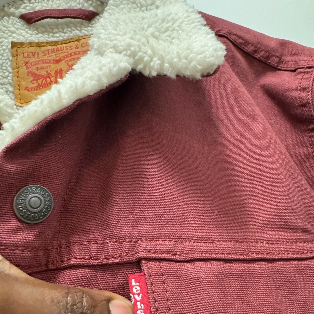 Levi's Sherpa Trucker Jacket - Picture 5 of 11